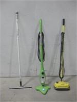 Three Floor Cleaning Items Powers On See Info