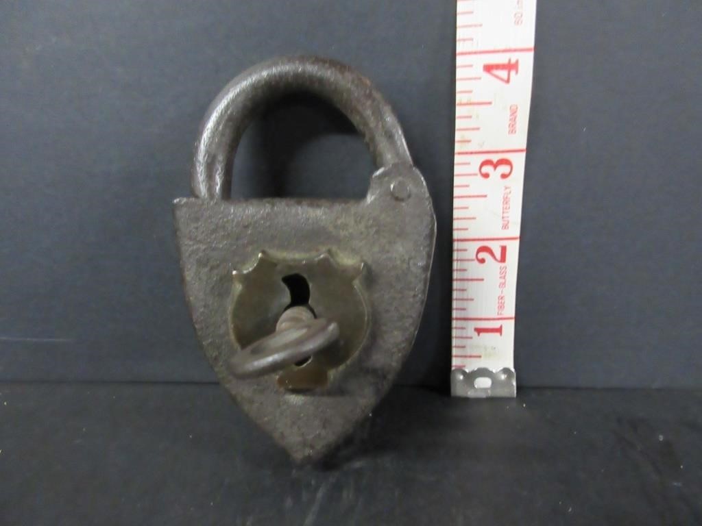 VERY EARLY FORGED WORKING LOCK & KEY RAILROAD??