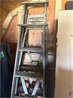 3 Wooden ladders
