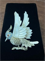 Vintage bird brooch with white wings