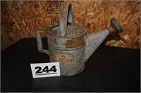 WHEELING 6 QT WATERING CAN