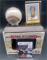 (I) Ernie Banks signed baseball w/JSA