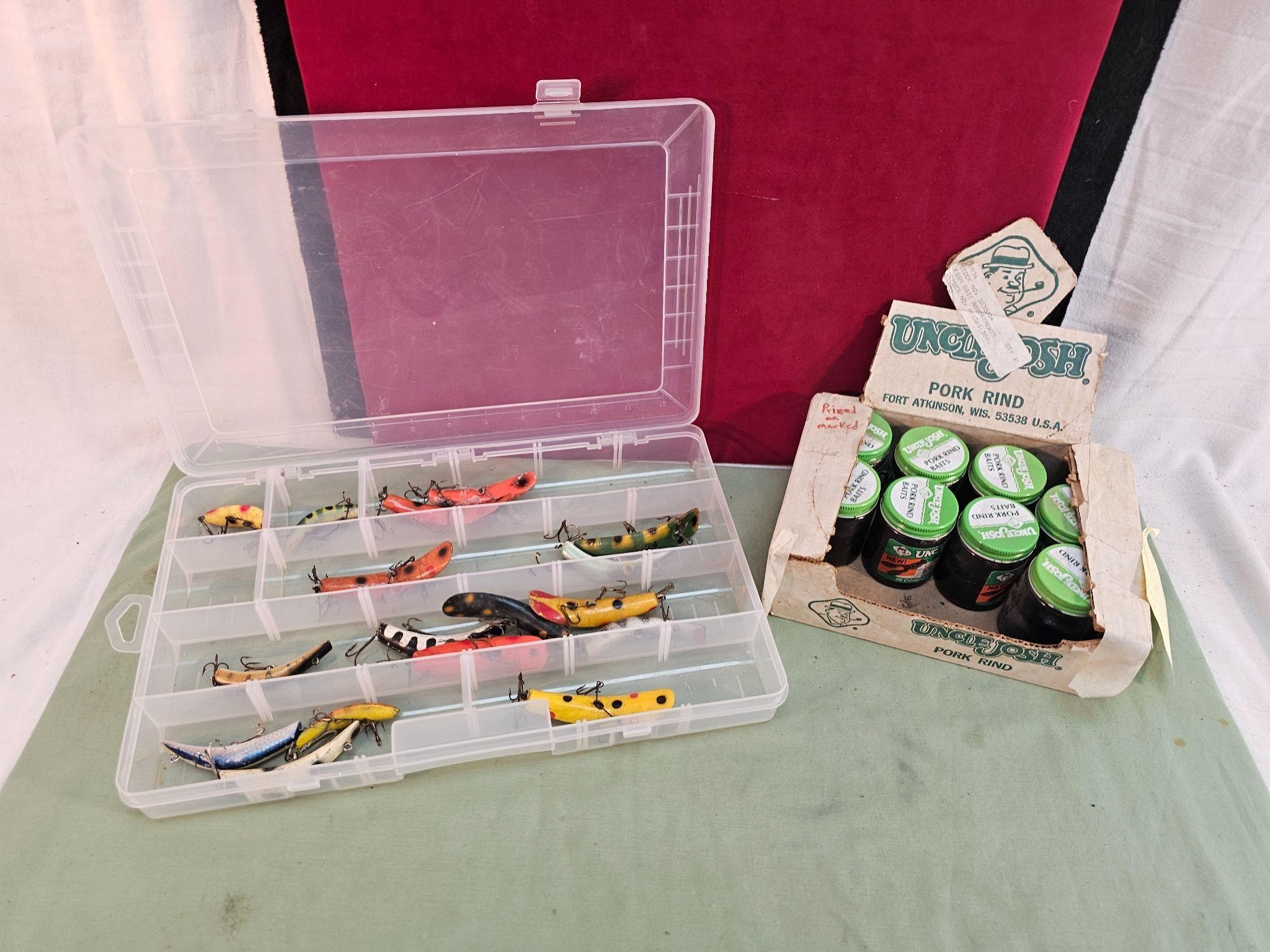 PLASTIC CASE WITH LURES & PORK RIND BAIT