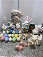 Easter decor. K’s Collection bunnies ceramic e