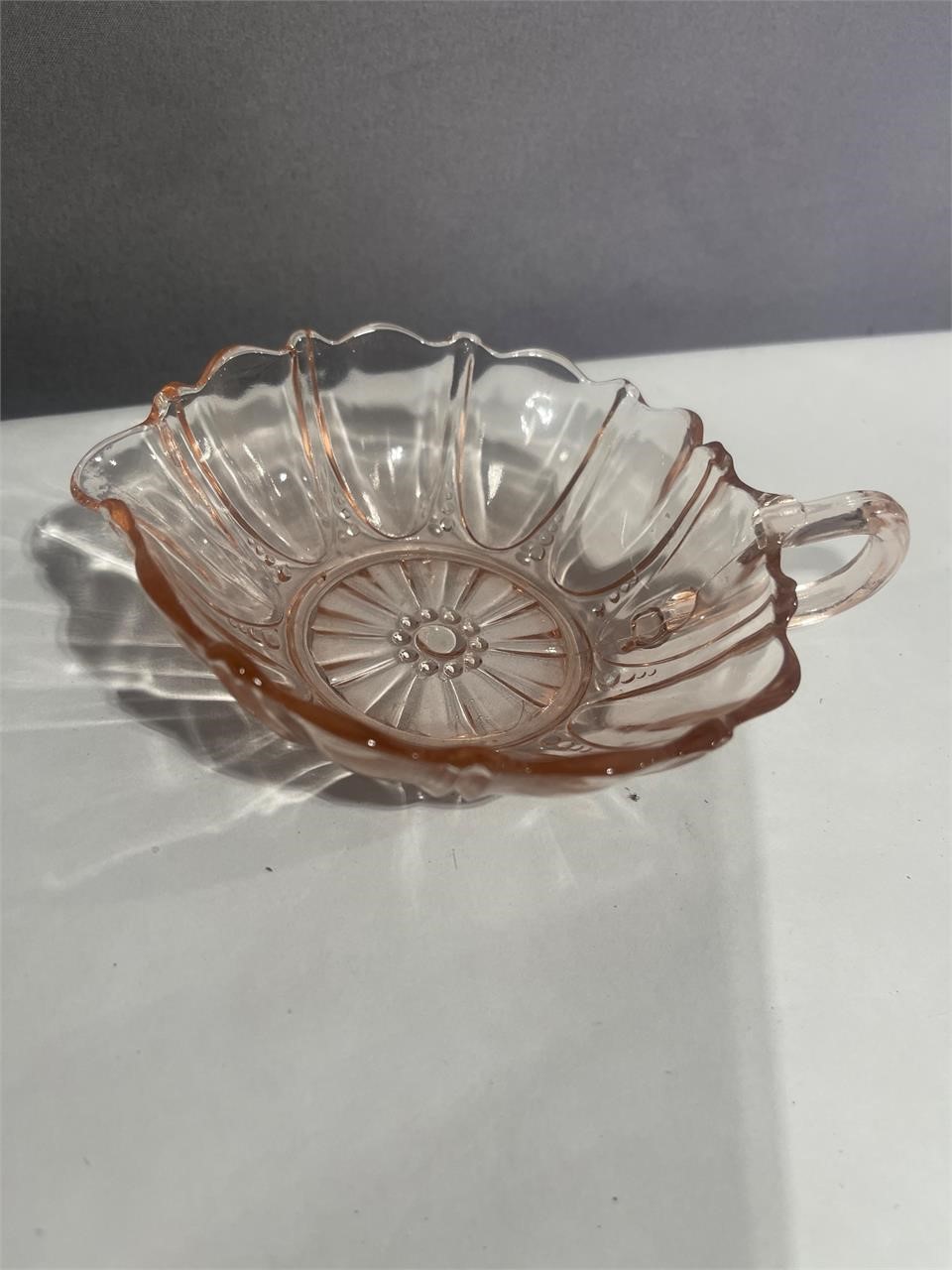 Pink oyster & pearl jelly bowl