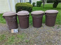 4 Rubbermaid Roughneck Trash Cans w/ Lids