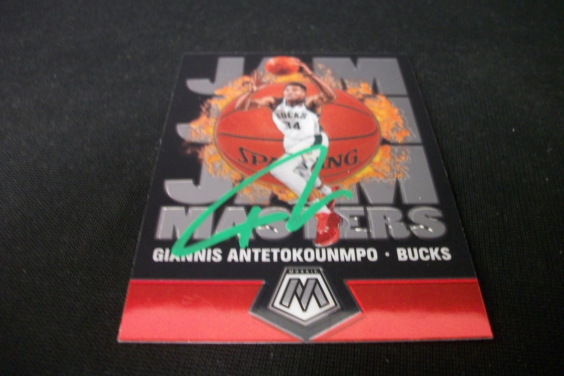 MOSAIC GIANNIS ANTETOKOUNMPO AUTOGRAPH