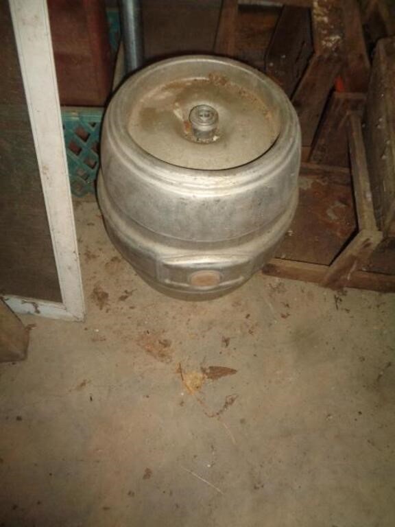 BEER KEG - B