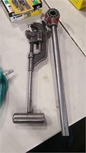 PIPE CUTTER AND PIPE THREADER
