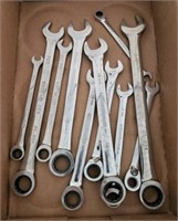 TRAY OF GEAR WRENCH AND ARMSTRONG WRENCHES