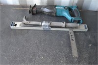 Nail Puller//MakitaReciprocating Saw/Level