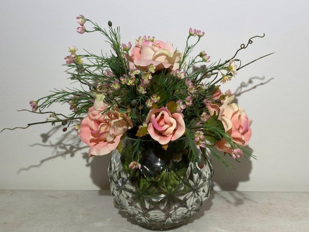 Glass Bowl w/Floral Arrangement