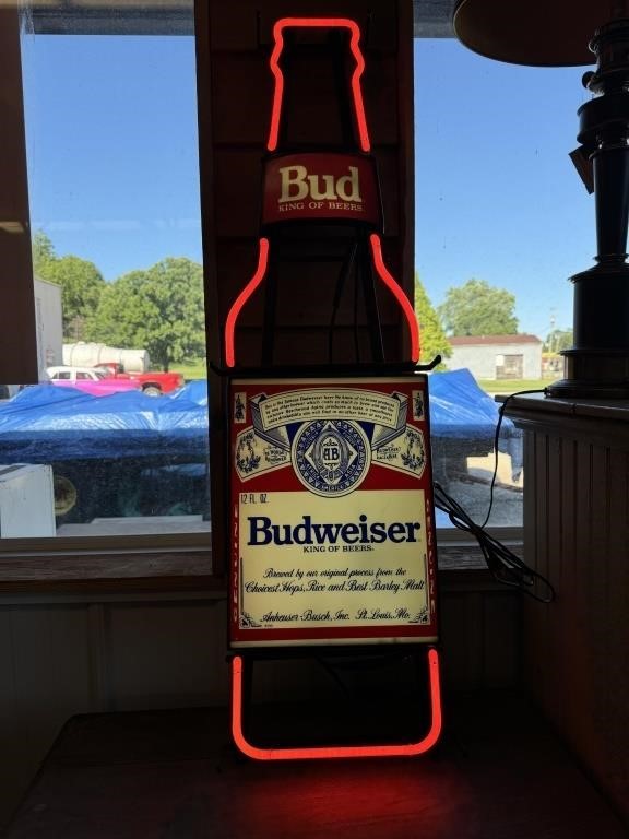 4 Ft Bud King Of Beers Neon ( NO SHIPPING)