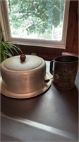 Vintage aluminum cake pan, vintage bromwell flour