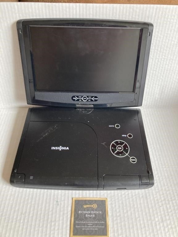 Insignia Portable DVD Player NS-P10DVD