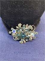 Vintage rhinestone brooch