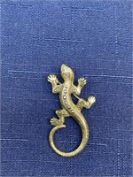 Vintage brooch lizard