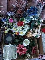 Miscellaneous box lot with floral arrangements