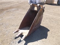 18" Backhoe Bucket w/ Teeth