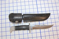 BUCK KNIFE WITH LEATHER HOLSTER