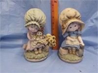 2 Ceramic figurines