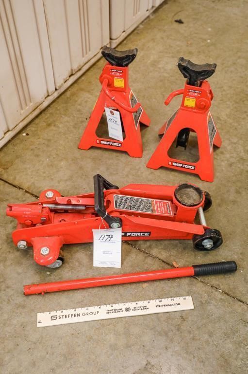 2-Ton Floor Jack w/(2) Jack Stands made by Shop