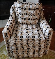 Rowe Furniture Swivel Chair
