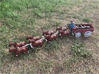 CAST IRON CLYDSEDALE BEER WAGON