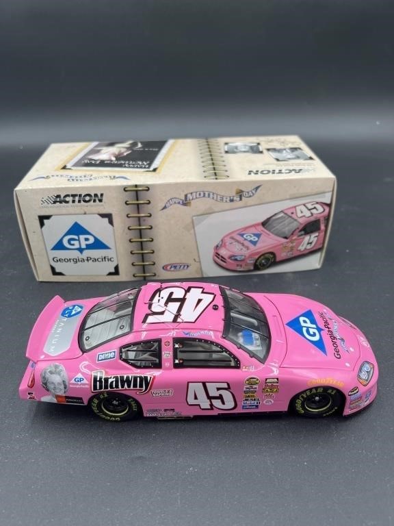 1:24 Scale NASCAR #45