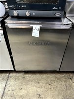 HOBART S/S 27" UNDERCOUNTER REFRIGERATOR W/CASTERS