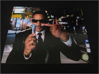 AUTHENTIC WILL SMITH SIGNED 8X10 PHOTO COA