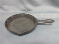 cast frying pan .