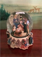 Musical musical Snow Globe 8 inches high