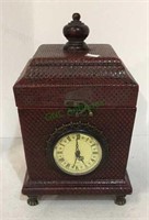 Battery operated decorative box clock with