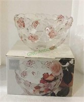 Mi Casa Crystal bowl with rose motif