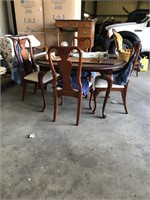 Nice Table & Chairs with Queen Anne Legs - Pick