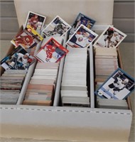 Approximately 3000 hockey cards