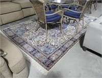 Ivory and Navy wool Pile floral area rug 7ftx9ft