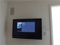 LG 48" TV + 2 Speakers