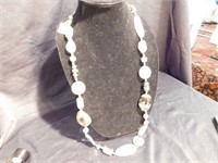 Agate & Glass bead necklace - 17" drop - Agates