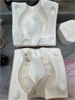 Box of 11 ceramics