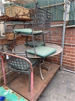 Cast Metal Patio Dining Table w/4 Chairs Rusty
