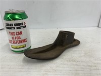 Cast iron cobblers shoe form