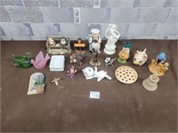 Vintage mix lot of collector items & decor pieces