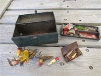 tacklebox w/all old wooden fishing lures