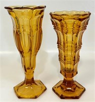 PRETTY SET OF VINTAGE AMBER GLASS FOOTED VASES