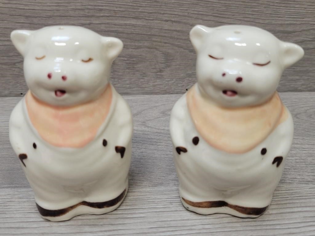 Pair of Shawnee Pepper Shakers