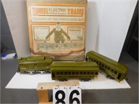 Vintage Lionel Train Cars & Engine # 8E