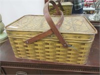 VINTAGE TIN PICNIC BASKET