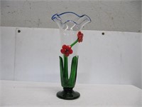 FLUTED VASE WITH RAISED FLOWERS